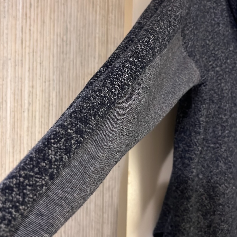 Sweater - Picture 2 of 3